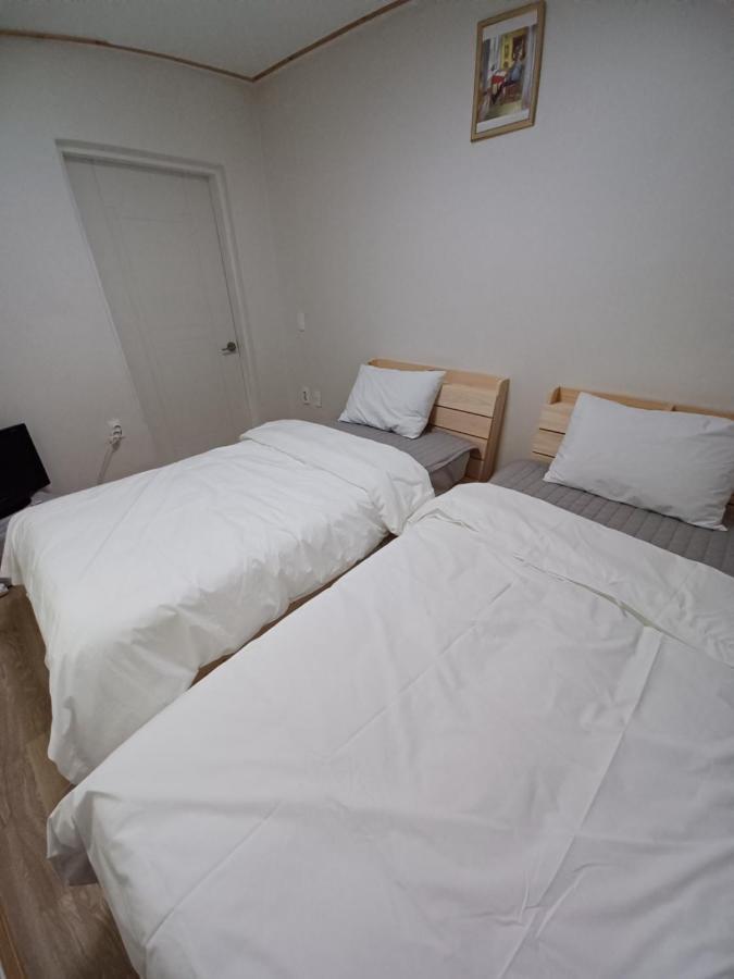J&J Guesthouse Jeonju Exterior foto
